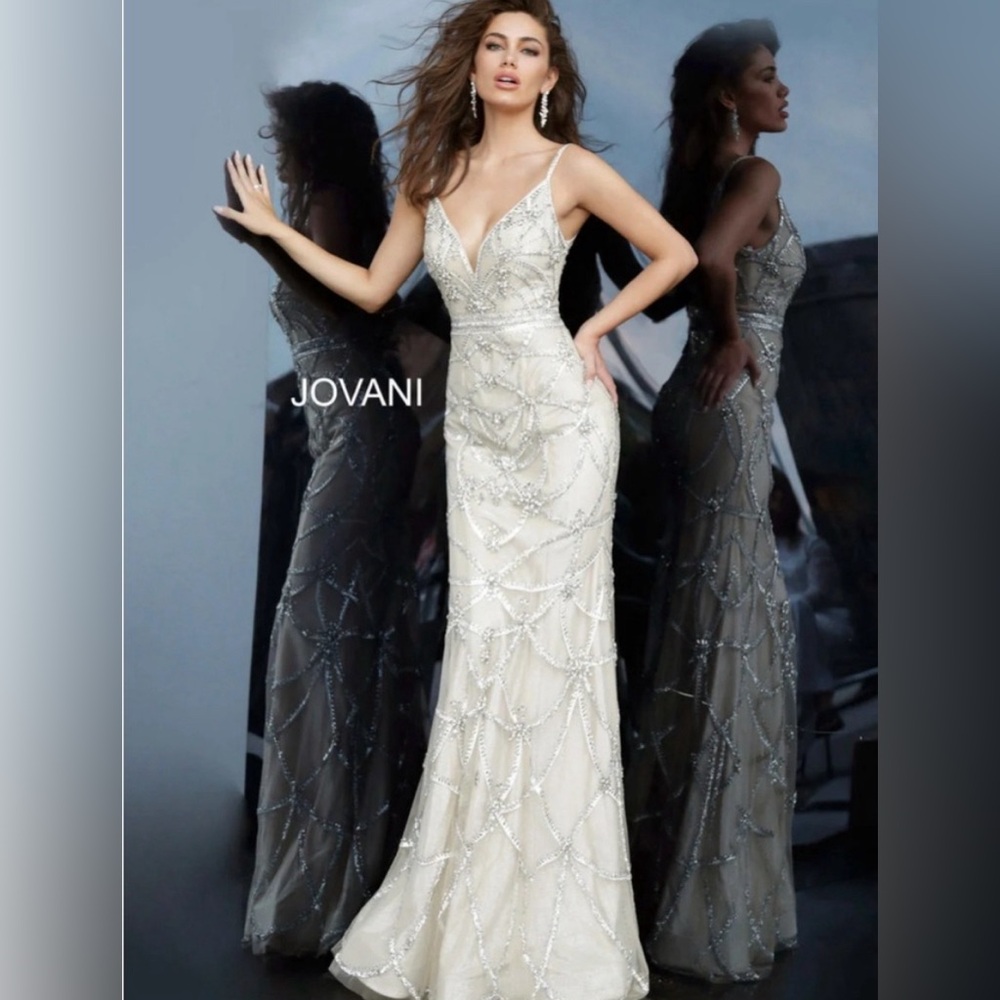 NWT JOVANI EVENING GOWN